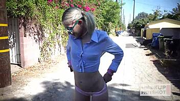 Perverted Cutie Jesse Saint Hooks Up For Intense Blowjob Doggystyle Fucking