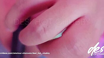 very hot sexy indian desi chubby girl masturbates