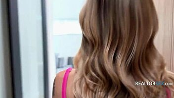 Whoa, this private house tour turned into a wild hardcore ride with a blonde slut in pov