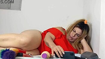 Hey, check out Vivi Guedez going all in with sexy alternative pov action