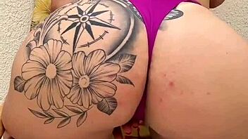 hey check out this compilation of colombian latina housewives flashing in various outdoor spots