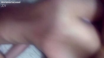 O Safado Combinou de Botar a Piroca no Cu da Magrela