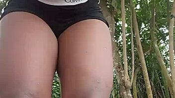 Hey fans check out this crazy workout dance with huge moves