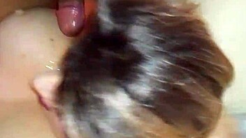 Vivi Guedez Showing Off Her Mansion With Anal Fisting Action