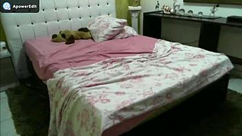 Morena gostosa with big ass and big tits, oh yeah!