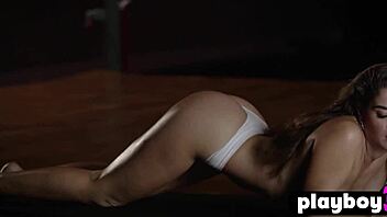 Hot Big Tits Black Milf and Amazing Big Ass Babe Hot Posed After Workout!