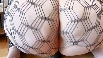 oh man, i love ridin this dildo in reverse cowgirl style