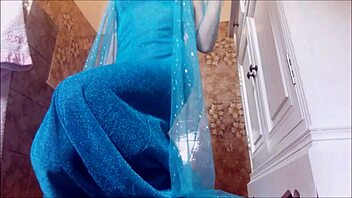 Elsa from Frozen eats you