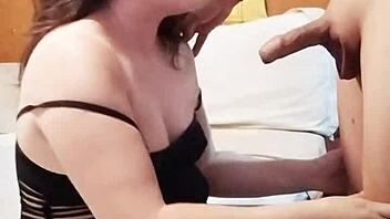 Intense Ball Licking And Pussy Devouring With Curvy Babe After Dinner!