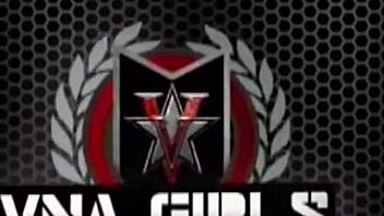 Oh yeah, lick that big clit and juicy pussy, says Sara Jay to princess Austin Taylor in steamy bisexual encounter.