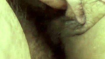 me frotan la cuca con pito pequeño se siente tan rico