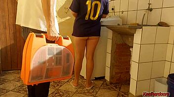 curvy brazilian housewife pays washing machine tech with her wet pussy