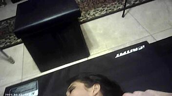 glasses cam screams as italian machine pounds her pussy backstage