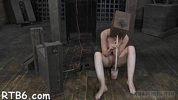 hotty screaming from intense caning punishment 😩🔥