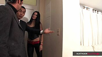 Lou Charmelle's rough double penetration rocks!