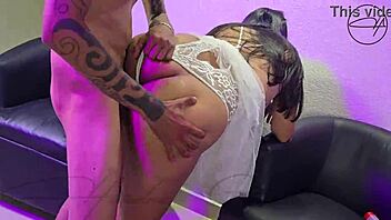 Mi novia me llevo al motel pero no sabia que se la iba a cojer mientras yo la grababa - handre pov