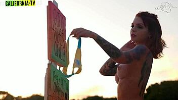 Lesbicas Se Aventuram Nuas Em Lugares Paradisiacos No Brasil