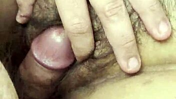 me frotan la cuca con pito pequeño se siente tan rico