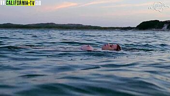 Lesbicas Se Aventuram Nuas Em Lugares Paradisiacos No Brasil