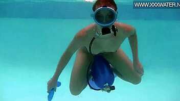 Minnie manga underwater dildo blowjob tease