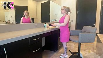 her hot body squirts under love potion's bimbo spell