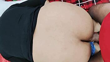 Girlfriend moans in hindi as boyfriend pounds her anal tonight