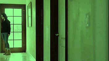 teen cheerleader scissors hot les milf wildly 🔥💦