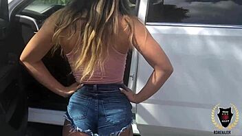 sexy italian rose isstar rides rome major cumshot on clit