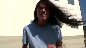 Brunette slut threesome double penetration in fishnets heels