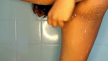 Latina squirts wildly on hardcore dildo ride