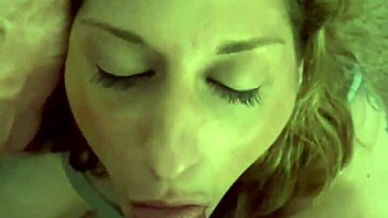 Sexy milf wife devours hubby's throbbing cock deep until massive cum explosion