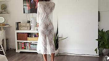 Fit Young Beauty's Juicy Pussy Stretched and Squirting Post-Workout