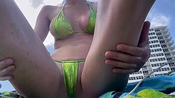 artemisia flashes juicy tits pussy beach! 🍑🏖️🔥