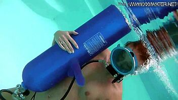 Minnie manga underwater dildo blowjob tease