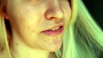 Amateur Rides Shemale Cock with Big Tits Bouncing