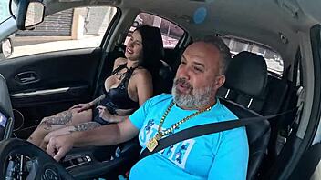 Paulista stela gives tight ass bareback street ride