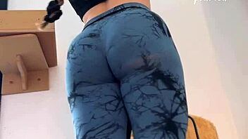 Sexy Latina Housewife's Perfect Round Ass Leggings Workout Tease