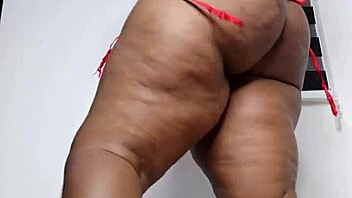 Thick hotwife shakes big ass in red lingerie, teases pussy closeup 😍🔥