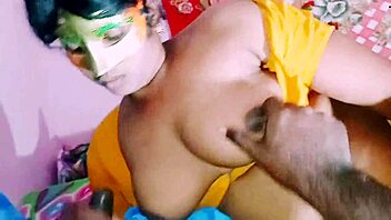 Indian bhabi moans dirty for hardcore daddy pounding