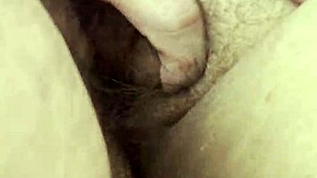 me frotan la cuca con pito pequeño se siente tan rico