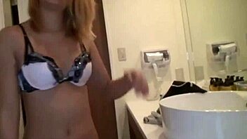 guy pumps creampie into pretty asian blonde streetside! 💦🌏