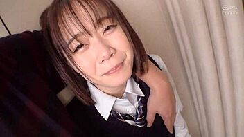 Japanese cutie fingered vibed spanked creampied in love hotel