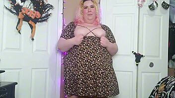 desperate bbw climaxes hard in sundress