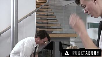 Lonely housewife dee williams tempts religious stud into double penetration