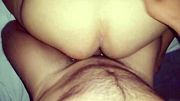 LA CHURONA EXPLODES IN ORGASM DURING PUSSYFUCKING