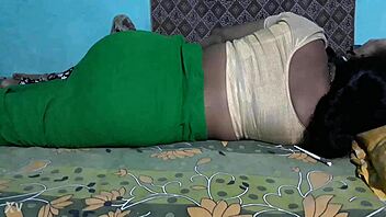 desi aunty bends over flashing juicy homemade ass