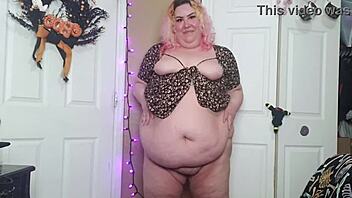 desperate bbw climaxes hard in sundress