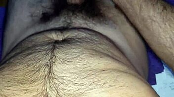 hairy babe milks hot load just for you peludo style!