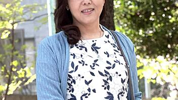 Kazumichi Nakagishi's First 50s Wife Creampie Doc