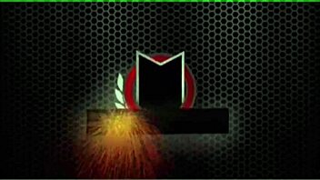 scott rhodes gifts maxine sybian then facializes her!